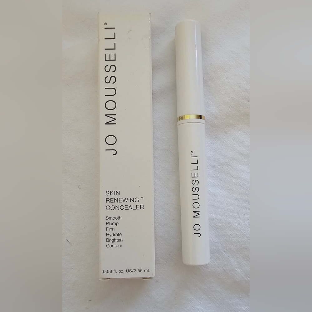 Jo Mouselli Skin Renewing Concealer